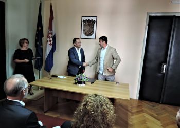 Svečano potpisivanje Ugovora o javnim radovima- Izgradnja pomoćnog arhivskog spremišta Državnog arhiva u Gospiću